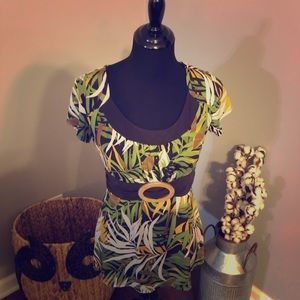 Women’s Maurice’s top